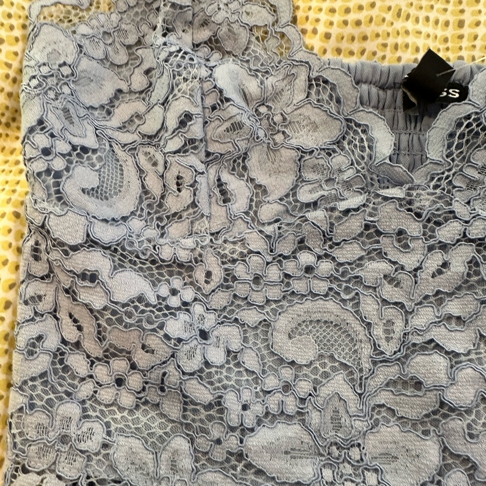 Express lace crop top - NWT - Picture 4 of 5